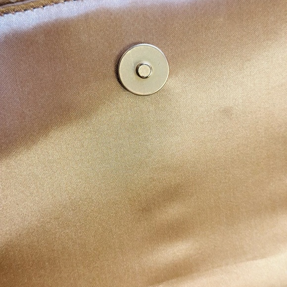 G by Giuliana Black Label Sherpa Fleece Crossbody Bag with Detachable Chain - Picture 6 of 8